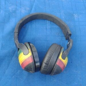 - Skullcandy Hesh Colorful Over-Ear Headphones Wired